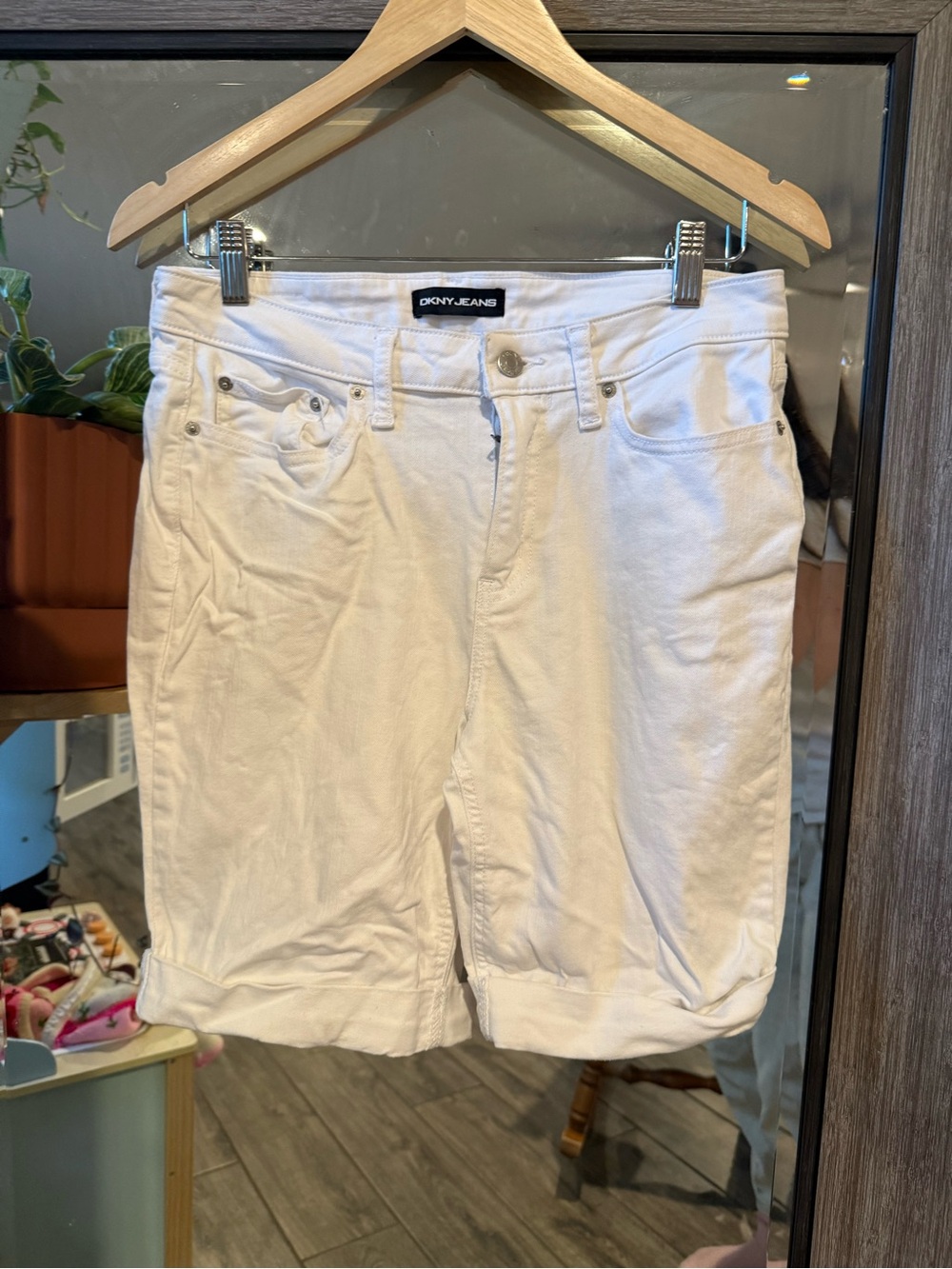 Dkny White Cotton Bermuda Shorts